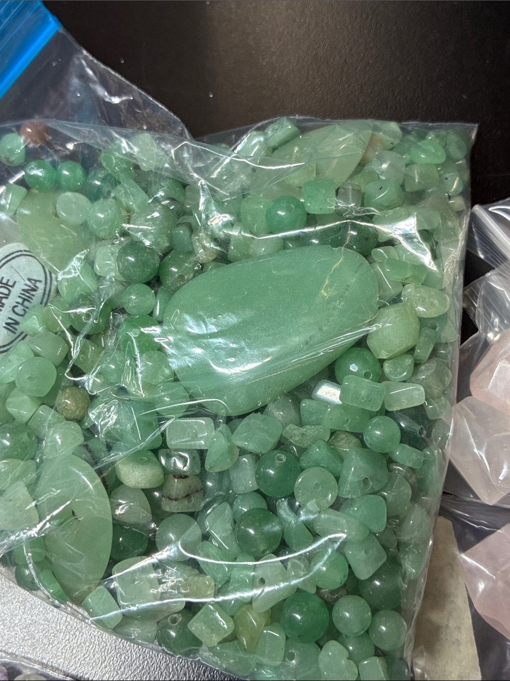 Lot to f 2+ pounds of assorted gemstone beads assorted sizes and colors - Picture 11 of 15